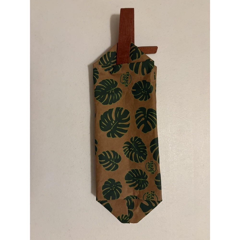 Trader Joes Toiletry Bag Monstera Leaf Print Recycled Reusable Paper New!